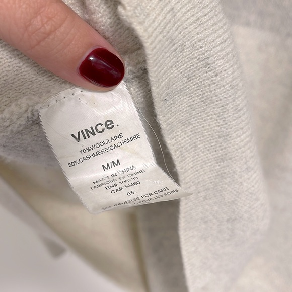 Vince Cashmere Wool Tonal Mix Cream and Gray Sweater - Picture 3 of 3